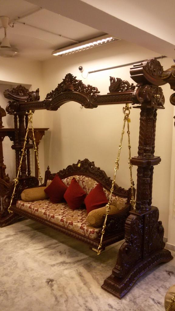 Luxury Palace Swing
