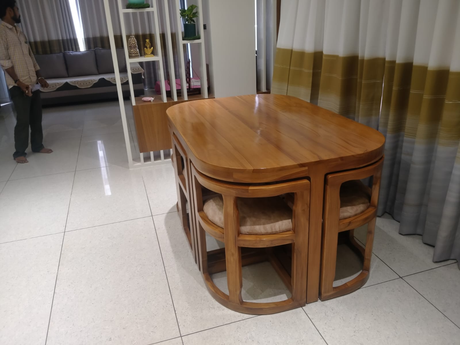Space-Saving Compact Dining